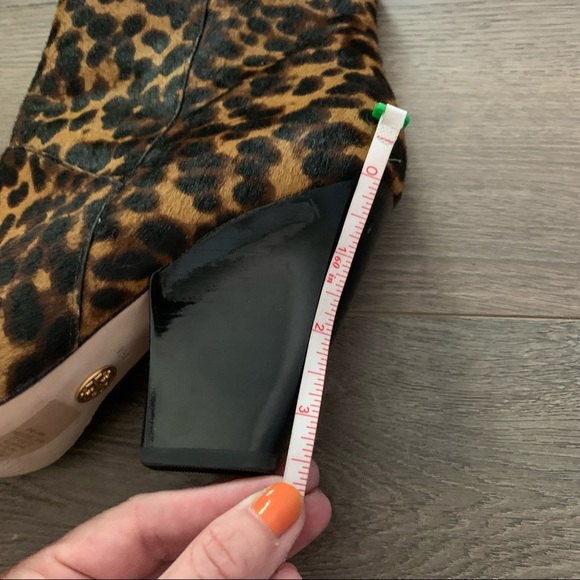 Tory Burch Lila Leopard Calf Hair Booties NWOT - Picture 6 of 7